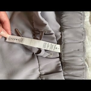 Lululemon On The Fly — woven